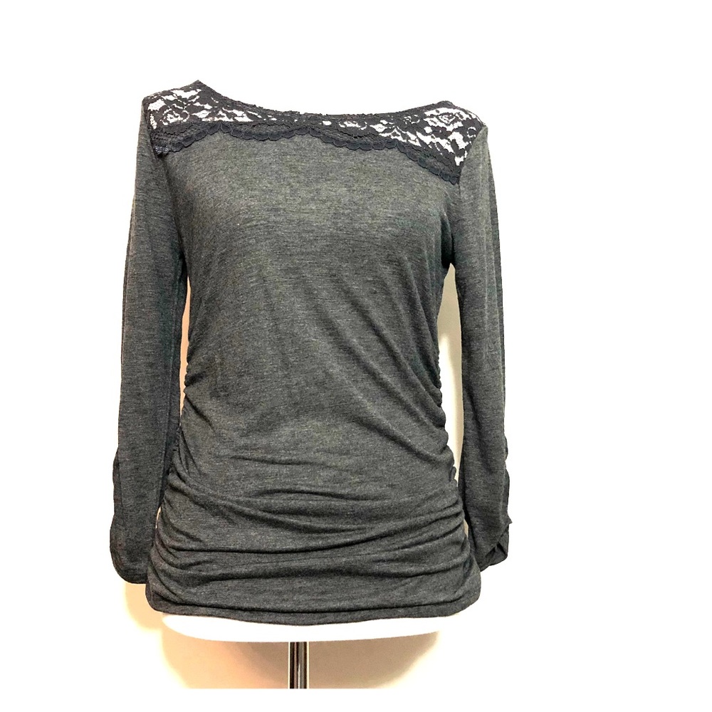 Beautiful ladies top NWT Sz Med